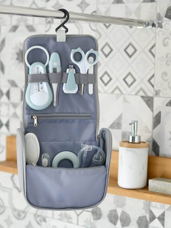 Trousse de toilette nomade 9 accessoires BEABA Produits