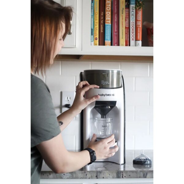 Préparateur de biberons Formula Pro® Advanced Blanc/Noir Baby Brezza Produits