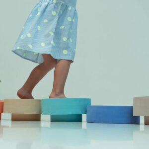 Chaise arc-en-ciel Moes Produits