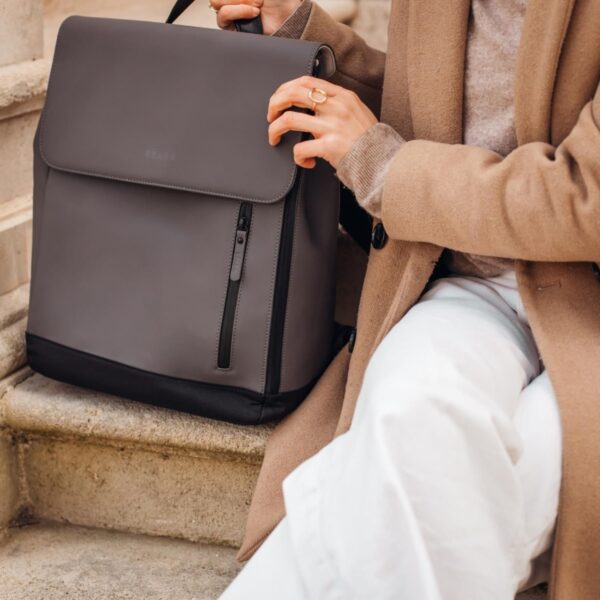 Sac à dos à langer Oslo gris minéral - Béaba Produits